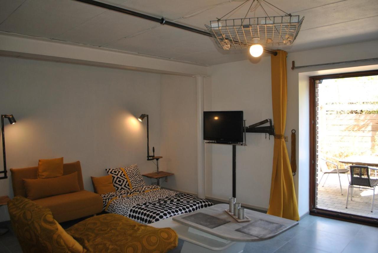 Le Gite Du Loup Villa Couvin Exteriör bild